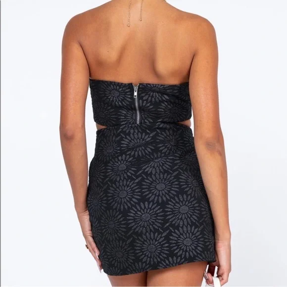 open lace back dress Ariadna Cut Out Long Sleeve Maxi Dress | Black | Womens